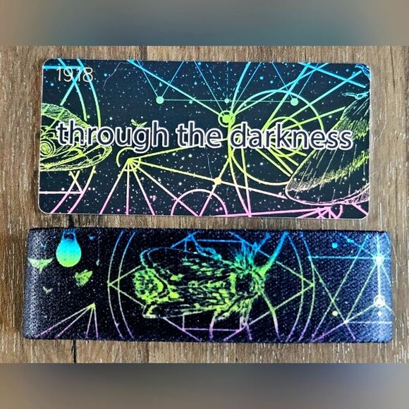 ZOX "THROUGH THE DARKNESS" #1918 NEW COLLECTIBLE SOLD OUT MEDIUM WRISTBAND - Picture 1 of 4